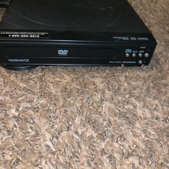 Magnavox DVD Player w/o remote - Picture 4 of 4